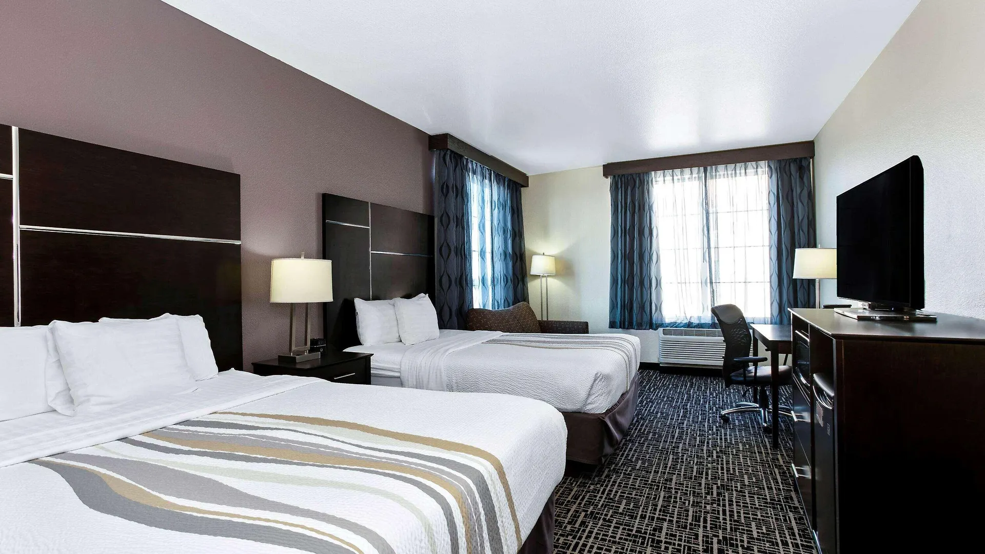 La Quinta By Wyndham Denver Gateway Park Hotel