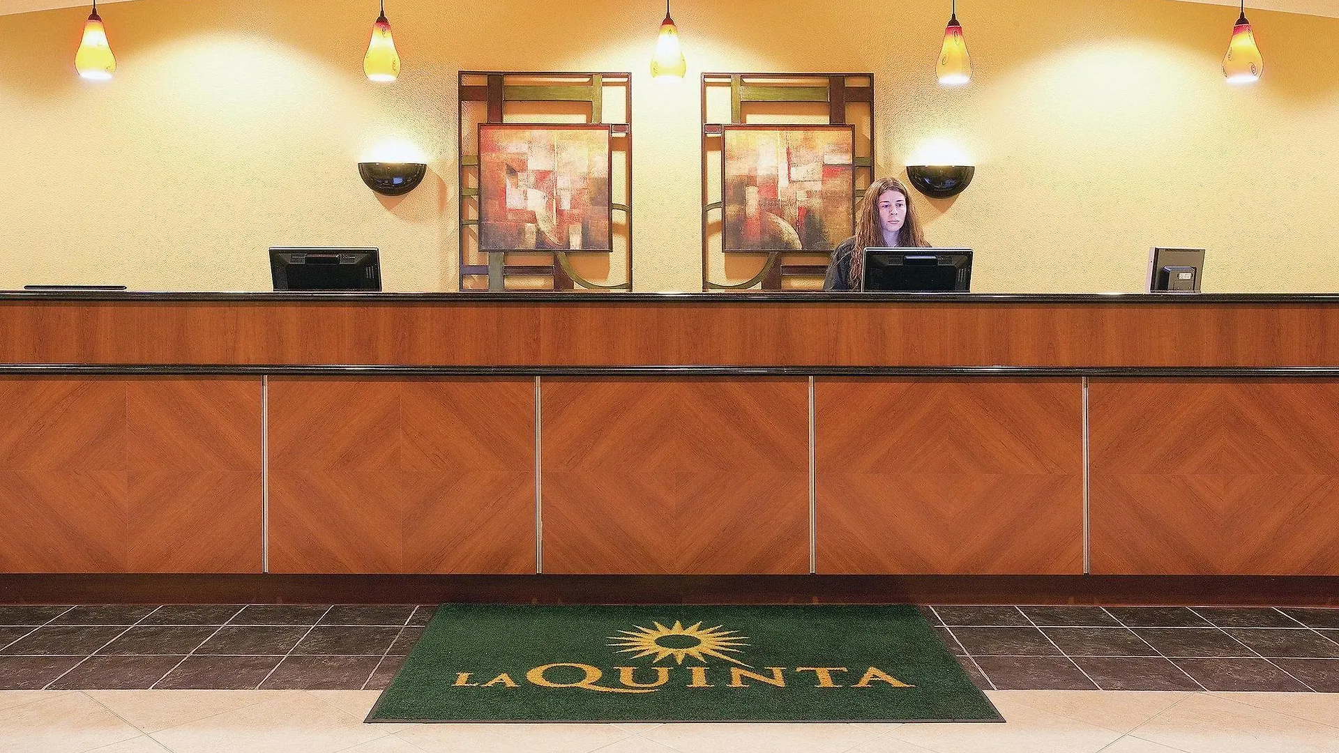 La Quinta By Wyndham Denver Gateway Park Hotel